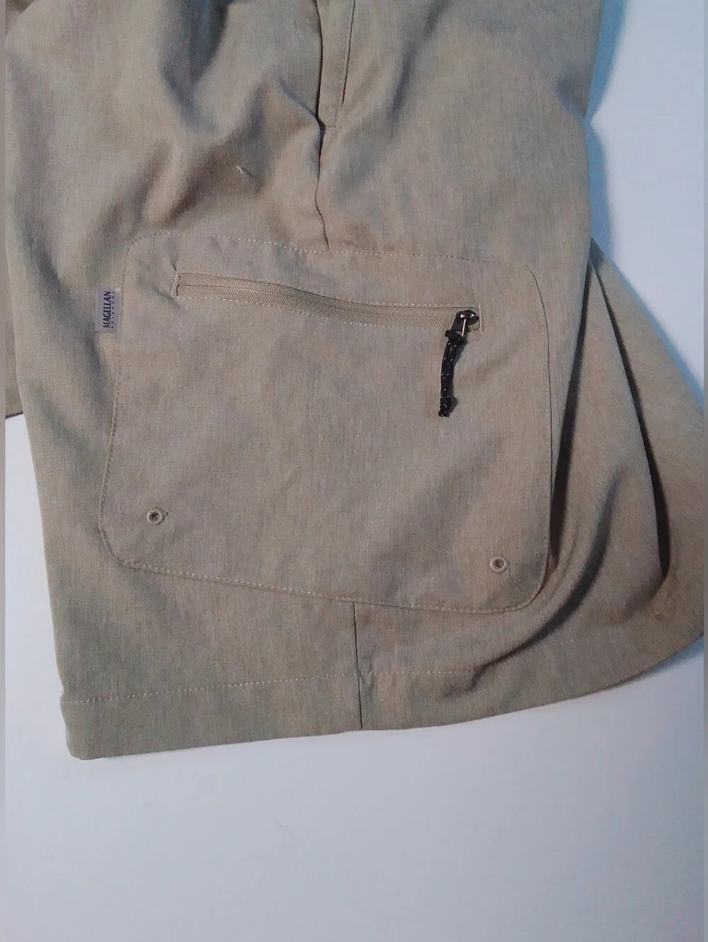 Magellan Outdoors Fish Gear Shorts Mens 42 Water Repellent Fishing Hiking Cargo